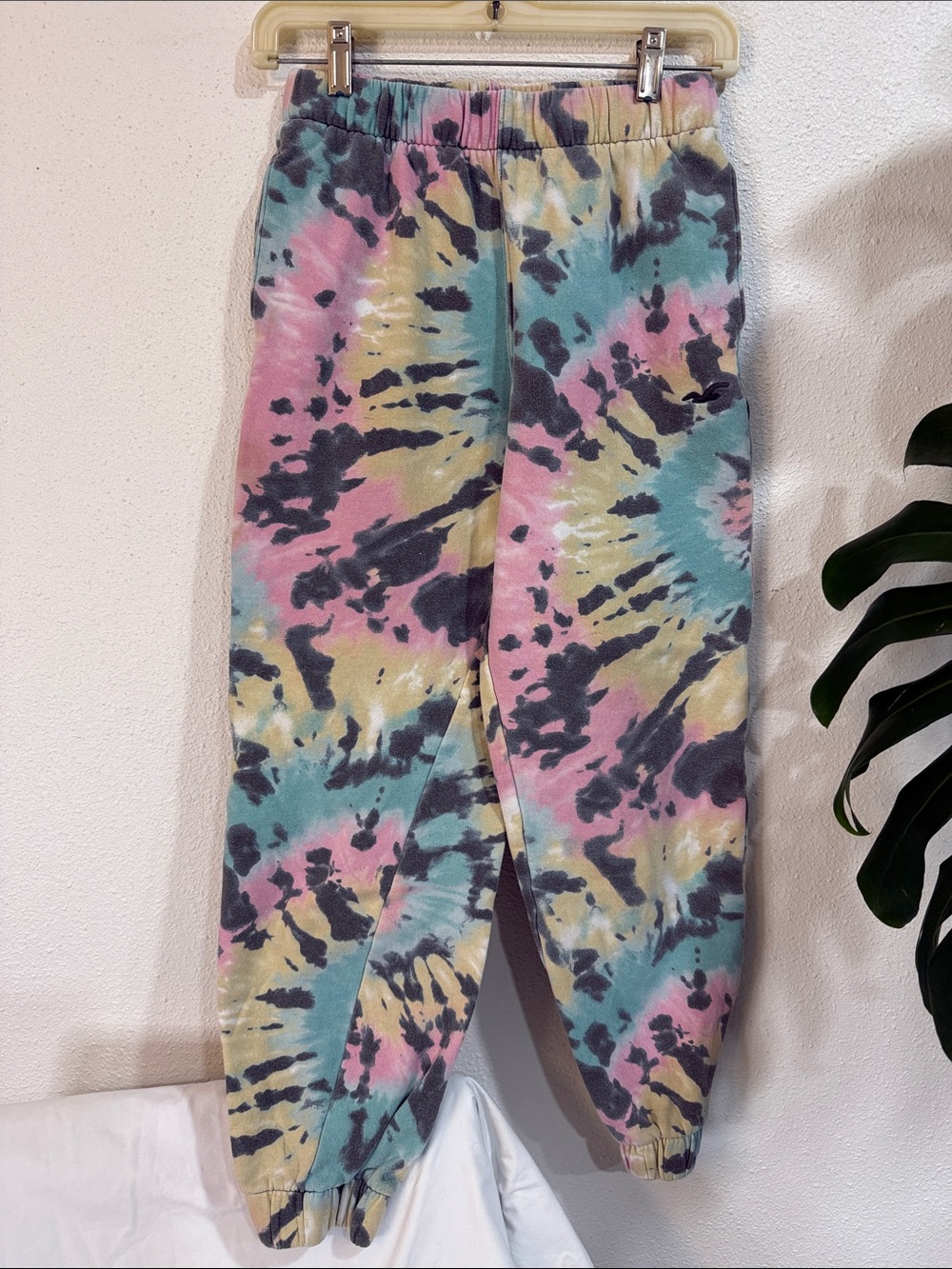 Hollister Pastel Tie-Dye Jogger Pants - Pink, Blue, Yellow, Gray